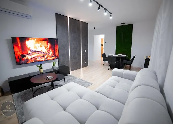 Luxury 2Bedrooms 2 Bath Sleeps 4 Near Promenada Mall With Wifi