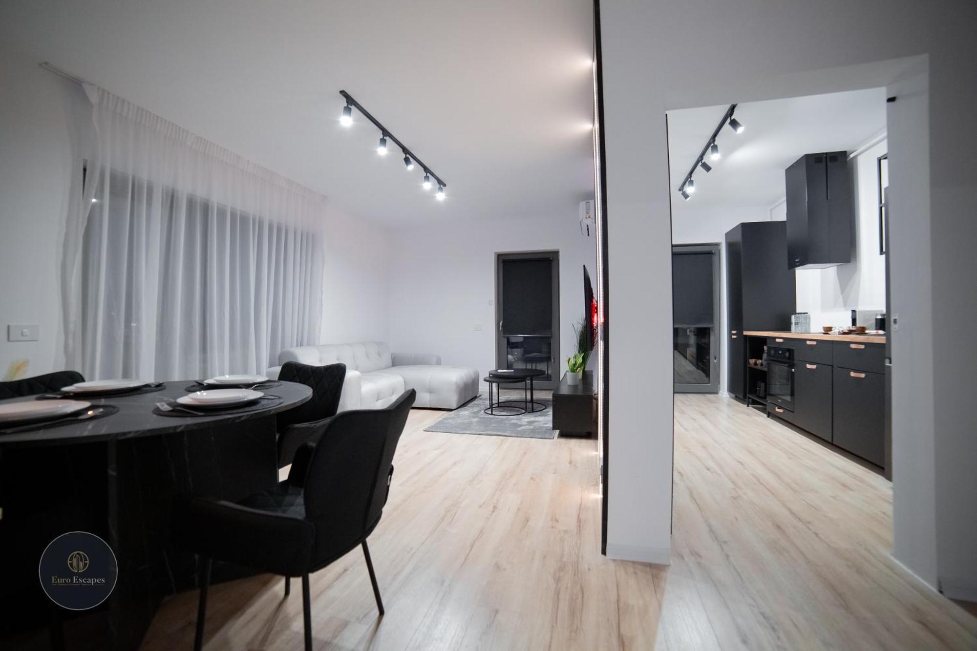 Luxury 2bedrooms 2 Bath Sleeps 4 Near Promenada Mall With Wifi *