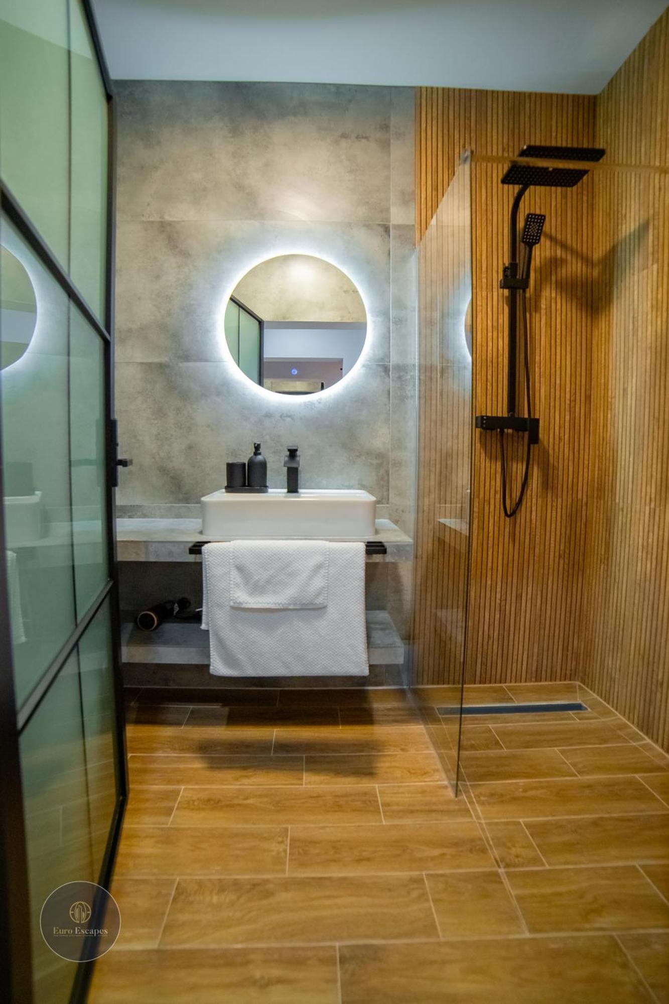 Luxury 2bedrooms 2 Bath Sleeps 4 Near Promenada Mall With Wifi Apartament Bucureşti