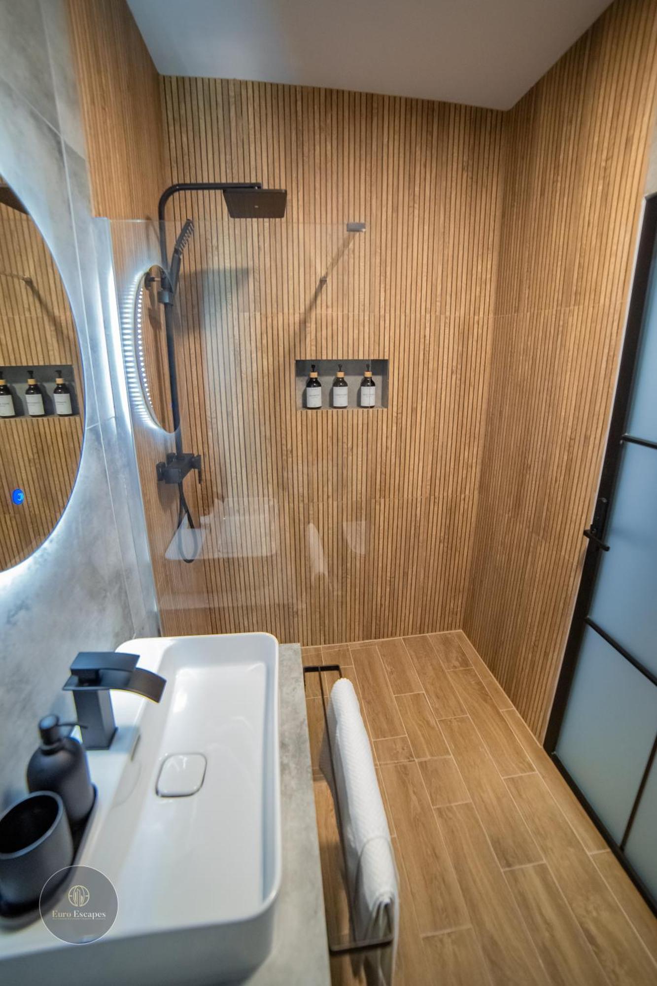 Apartament Luxury 2bedrooms 2 Bath Sleeps 4 Near Promenada Mall With Wifi