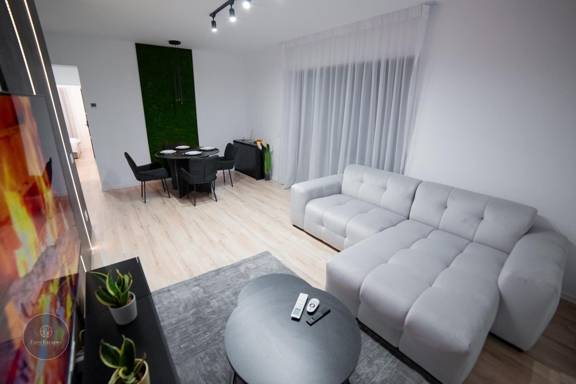 Luxury 2bedrooms 2 Bath Sleeps 4 Near Promenada Mall With Wifi *